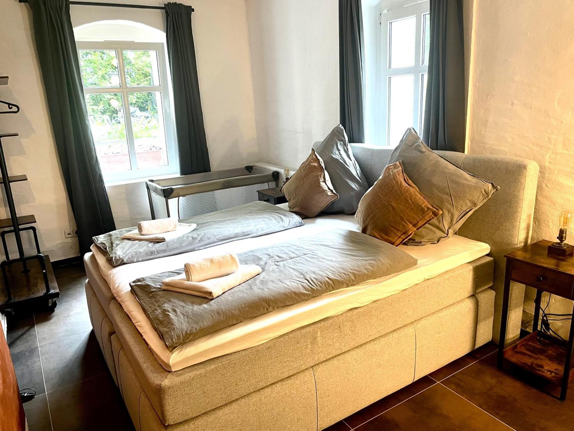 Ambiente Apartment *